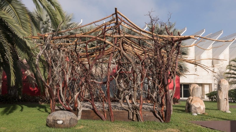 Image: Mineo Mizuno, Harmony, 2019, courtesy of Mineo Mizuno, installation view, Los Angeles County Museum of Art, © Mineo Mizuno, photo © Museum Associates/LACMA