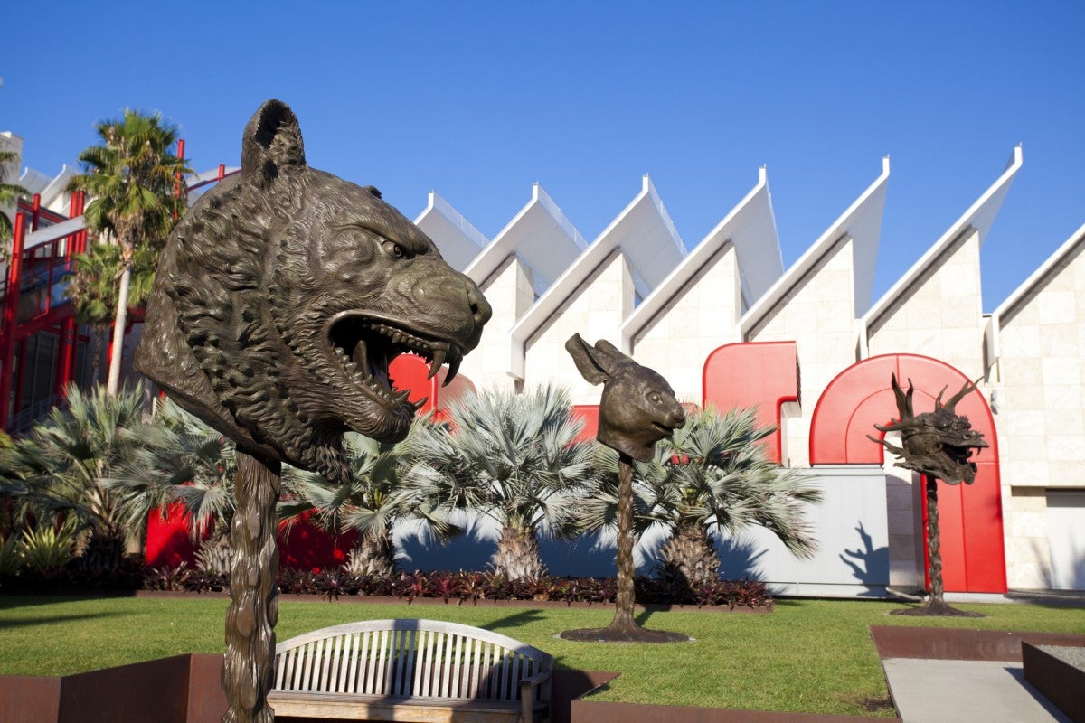 Image: Installation photograph, Ai Weiwei, Circle of Animals/Zodiac Heads, Los Angeles County Museum of Art, Gift of the Yuz Foundation, © Ai Weiwei studio, photo © Museum Associates/LACMA